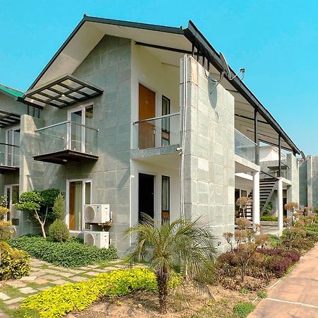 The Cloyster Resort And Spa รามนาการ์ ภายนอก รูปภาพ