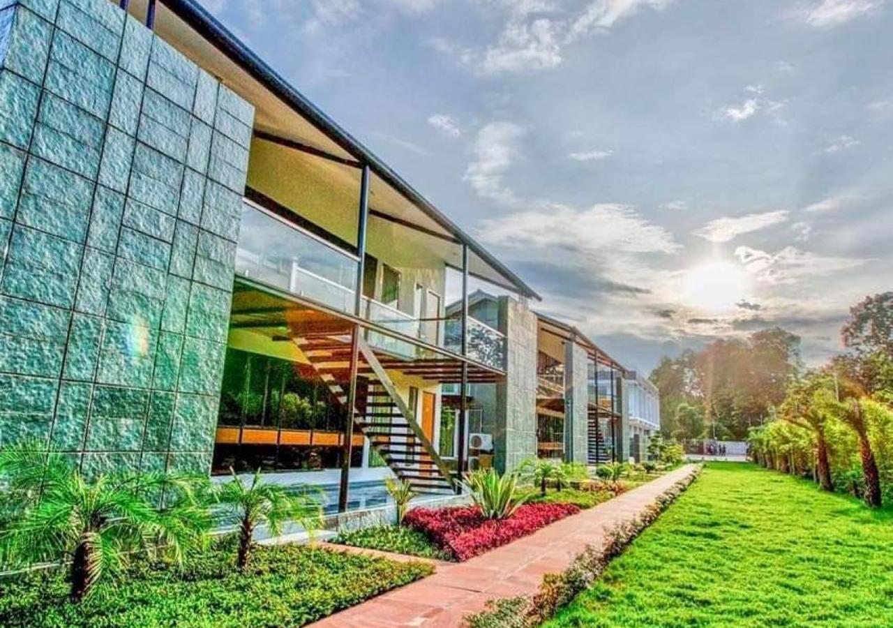 The Cloyster Resort And Spa รามนาการ์ ภายนอก รูปภาพ